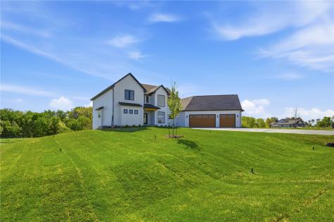 1570 Volmert Lane NE Solon IA 52333