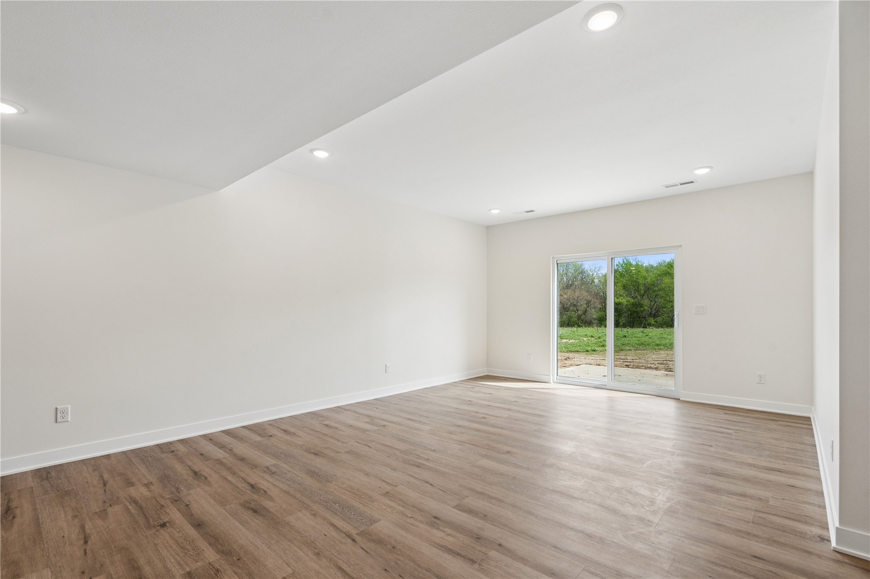 1570 Volmert Lane NE Solon IA 52333