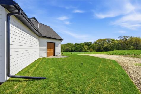 1570 Volmert Lane NE Solon IA 52333
