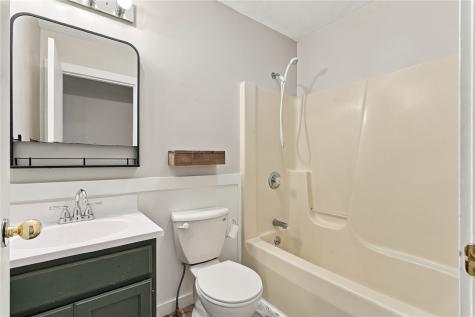 904 6th Avenue Coggon IA 52218