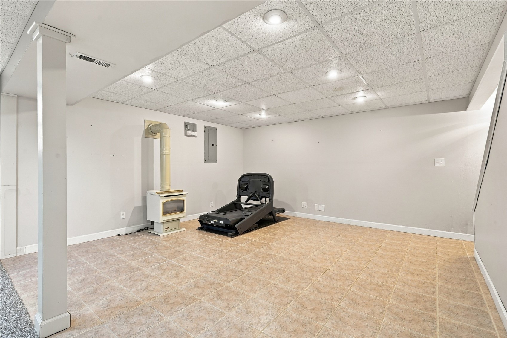 904 6th Avenue Coggon IA 52218