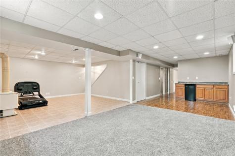 904 6th Avenue Coggon IA 52218
