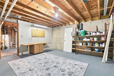 904 6th Avenue Coggon IA 52218