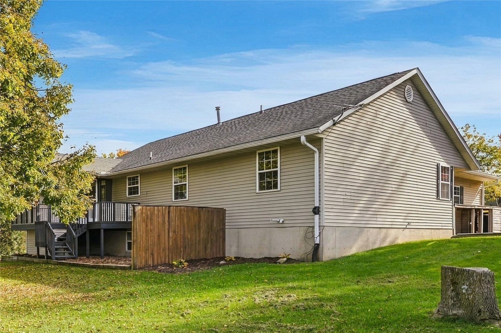 904 6th Avenue Coggon IA 52218