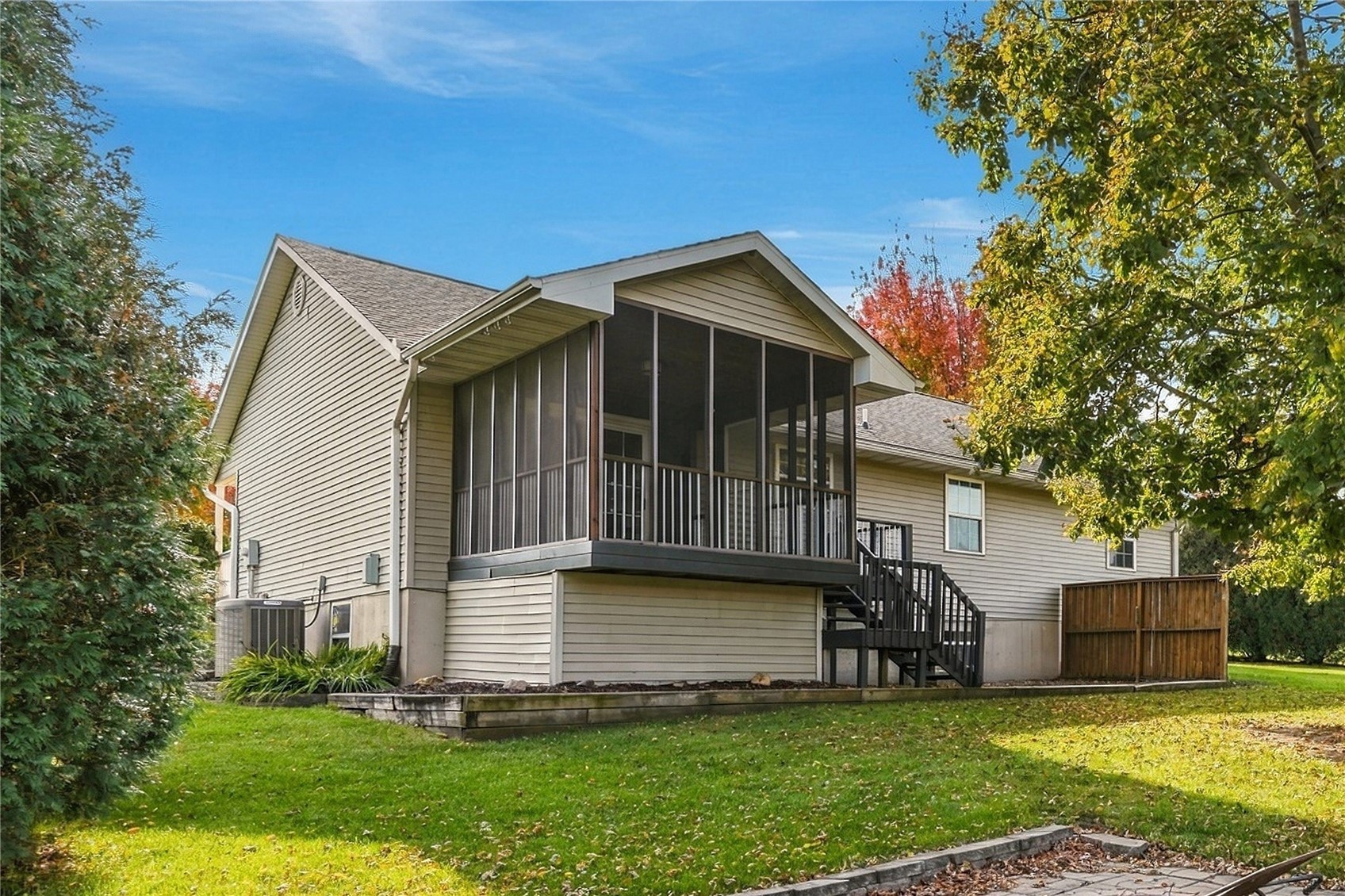 904 6th Avenue Coggon IA 52218