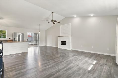 904 6th Avenue Coggon IA 52218