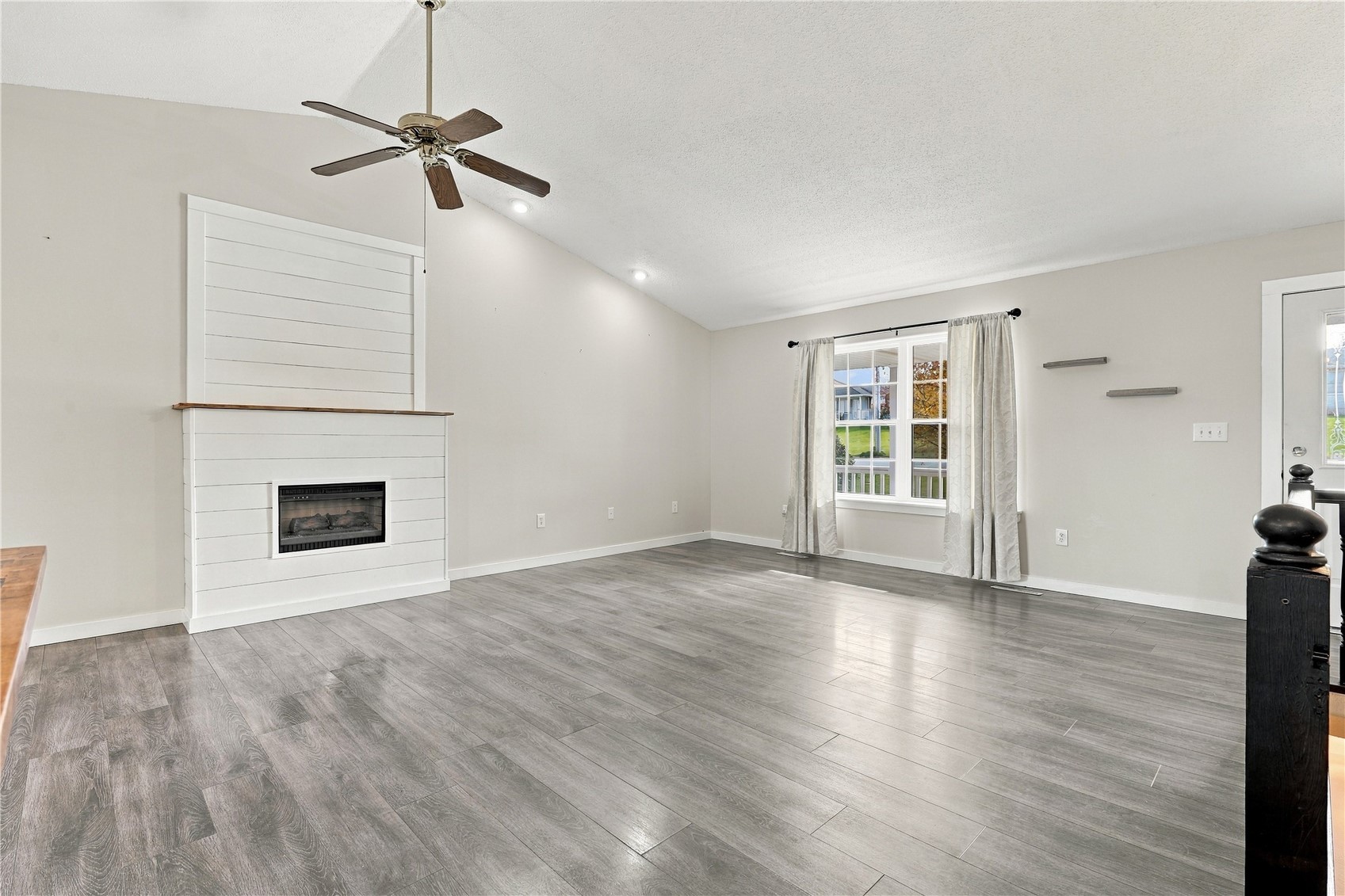 904 6th Avenue Coggon IA 52218