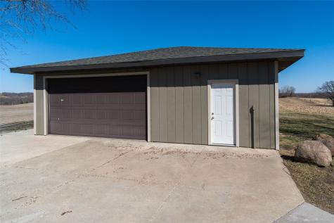 4065 Labarge Road Central City IA 52214