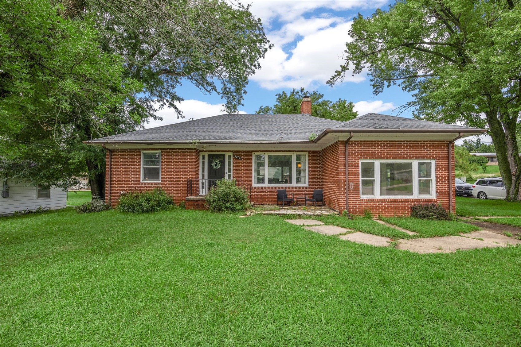 3120 Bever Cedar Rapids IA 52403