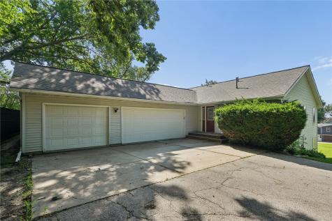 3009 Harvest Hill Road Cedar Rapids IA 52404