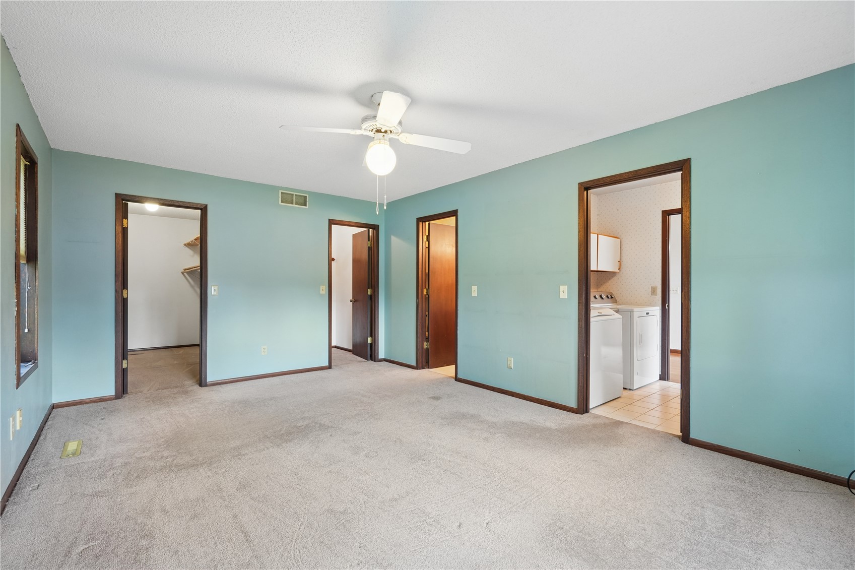 3009 Harvest Hill Road Cedar Rapids IA 52404