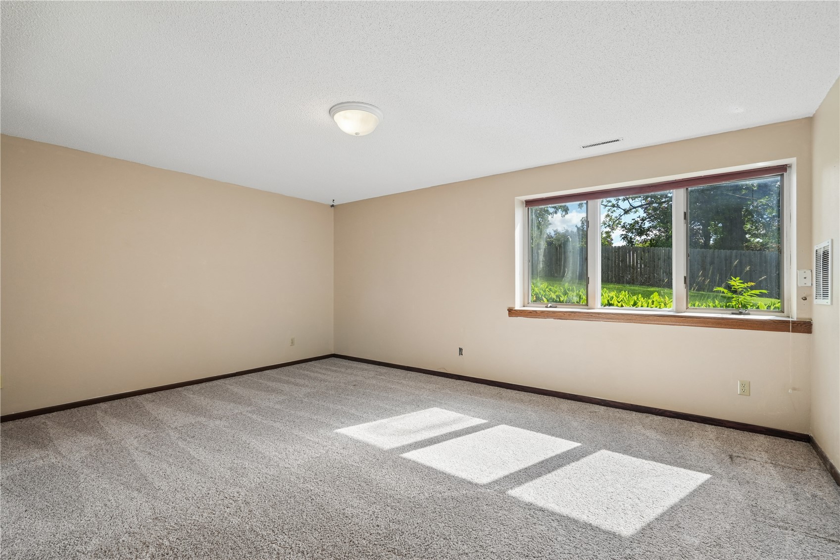 3009 Harvest Hill Road Cedar Rapids IA 52404