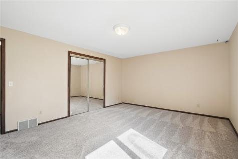 3009 Harvest Hill Road Cedar Rapids IA 52404