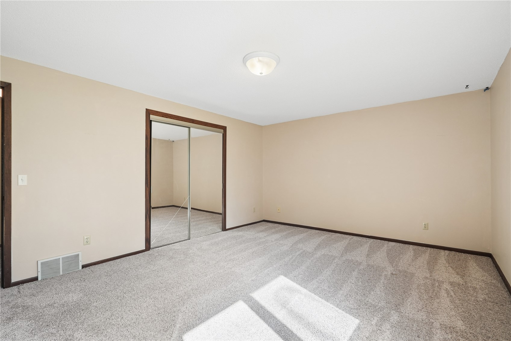 3009 Harvest Hill Road Cedar Rapids IA 52404