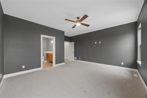 1603 Eagleview Drive Fairfax IA 52228