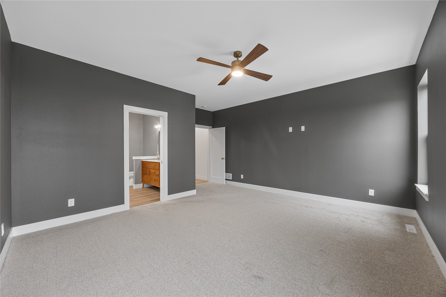 1603 Eagleview Drive Fairfax IA 52228