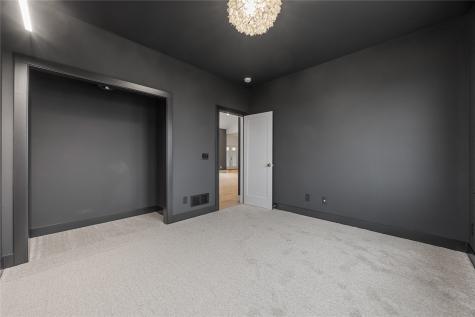 1603 Eagleview Drive Fairfax IA 52228