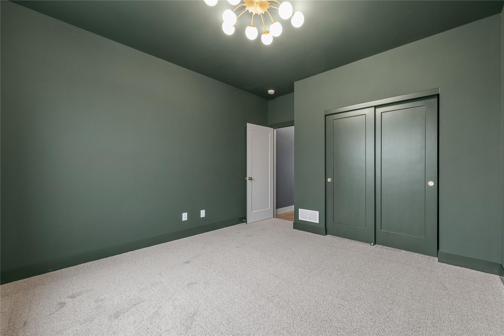 1603 Eagleview Drive Fairfax IA 52228