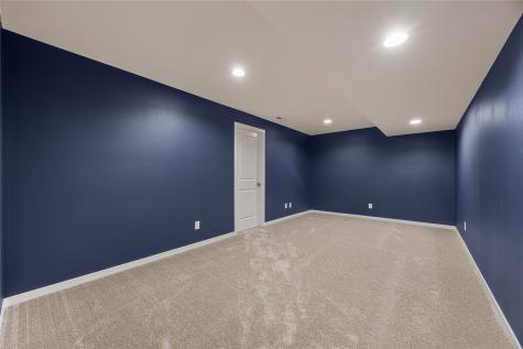 1603 Eagleview Drive Fairfax IA 52228