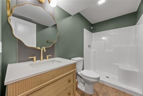 1603 Eagleview Drive Fairfax IA 52228