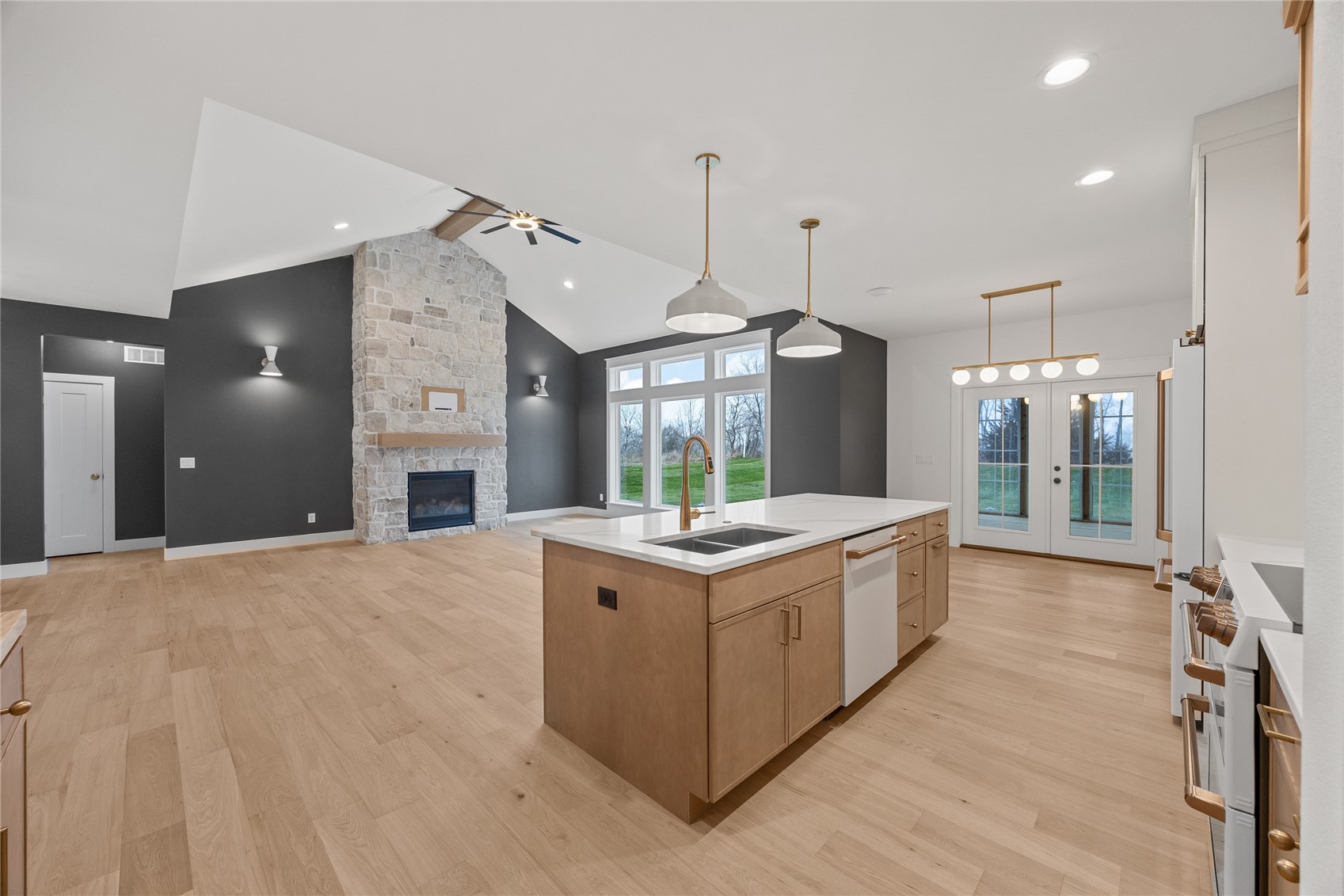 1603 Eagleview Drive Fairfax IA 52228