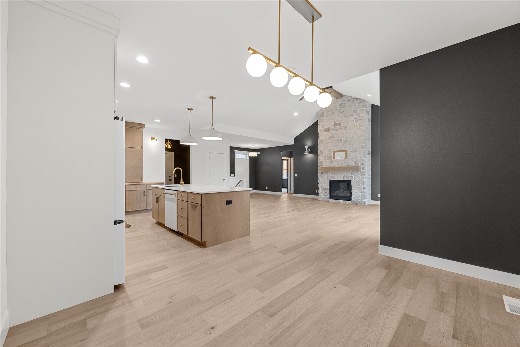 1603 Eagleview Drive Fairfax IA 52228