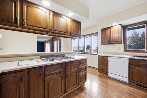 502 9th Avenue Clarence IA 52216