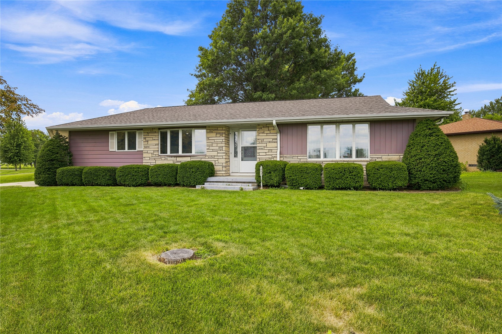 502 9th Avenue Clarence IA 52216