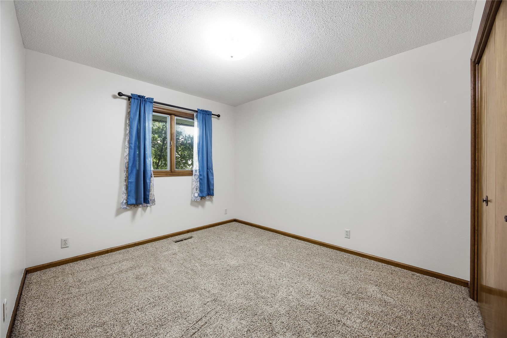 502 9th Avenue Clarence IA 52216
