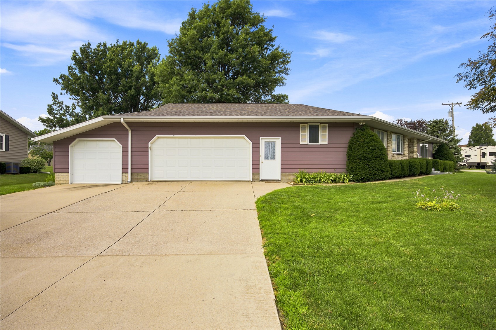 502 9th Avenue Clarence IA 52216