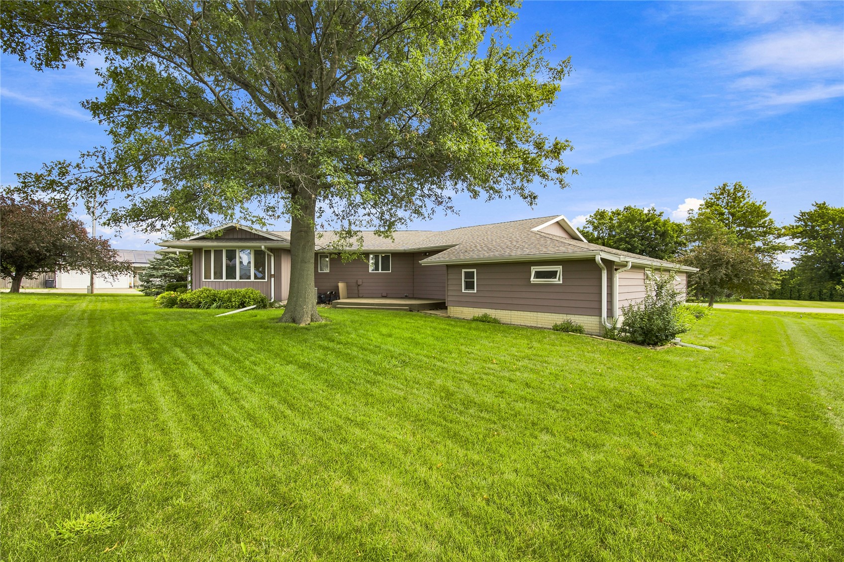 502 9th Avenue Clarence IA 52216