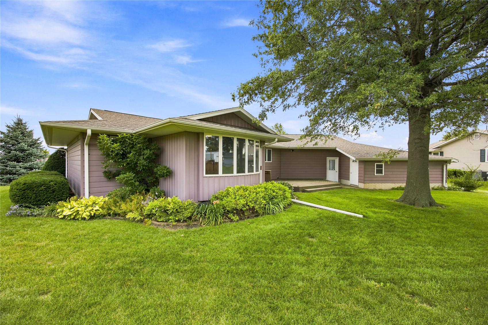 502 9th Avenue Clarence IA 52216