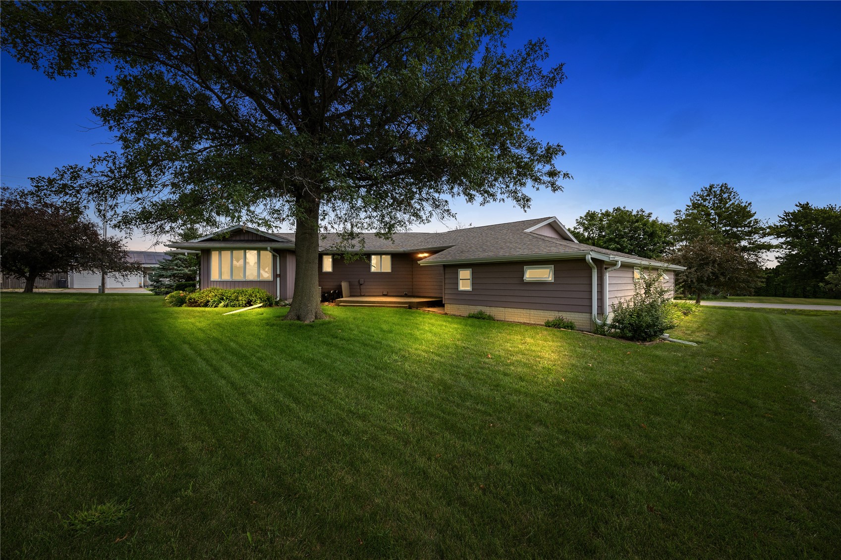 502 9th Avenue Clarence IA 52216