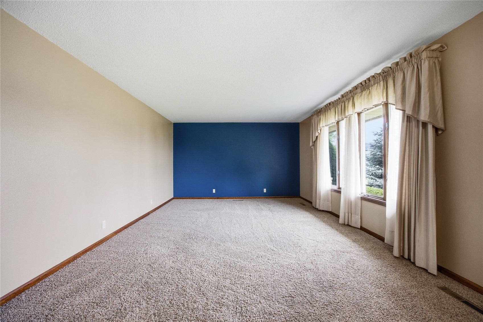 502 9th Avenue Clarence IA 52216