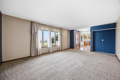 502 9th Avenue Clarence IA 52216