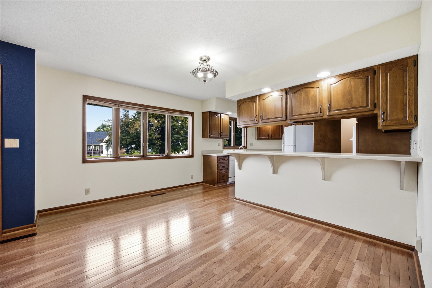 502 9th Avenue Clarence IA 52216