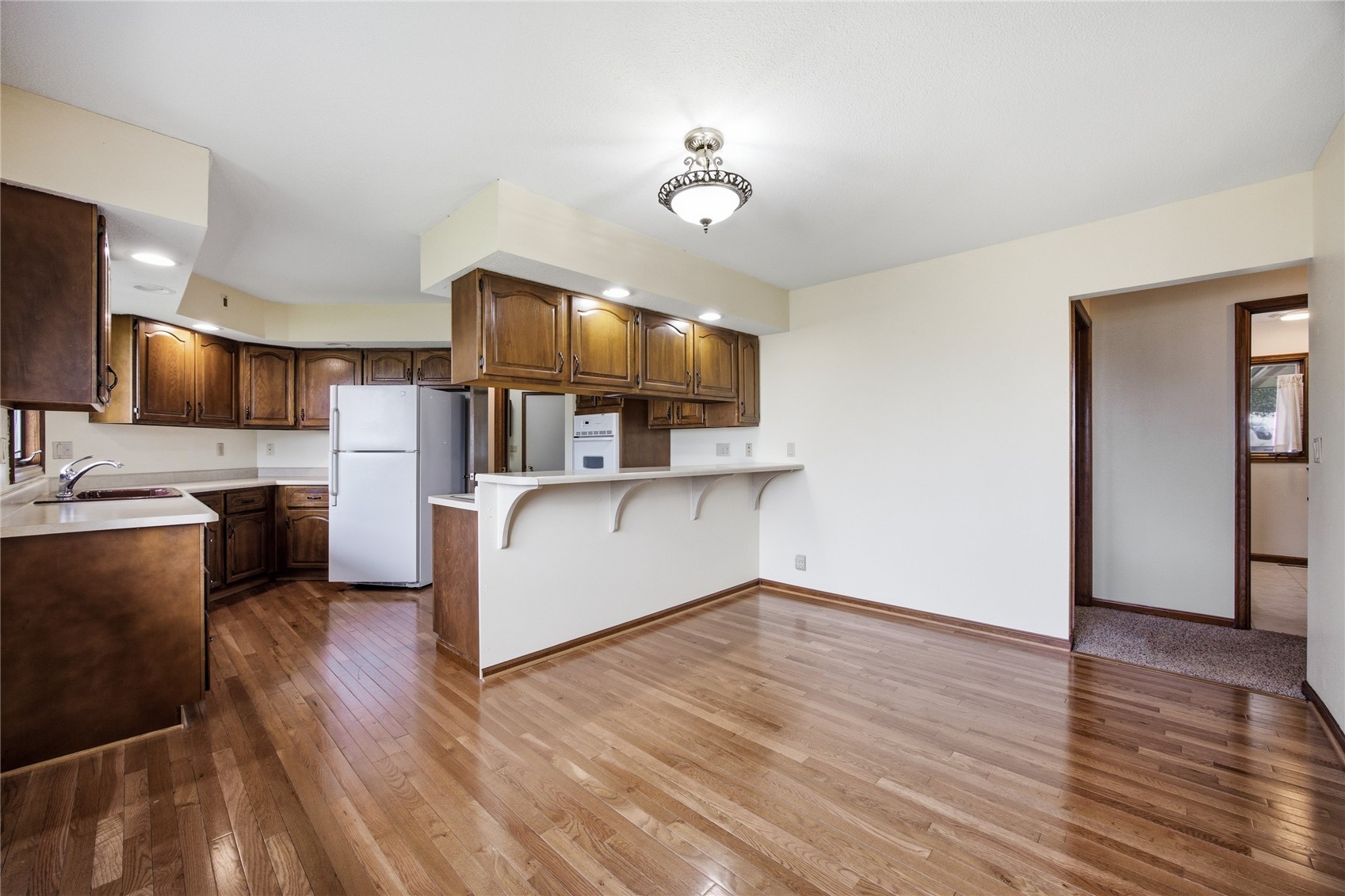 502 9th Avenue Clarence IA 52216