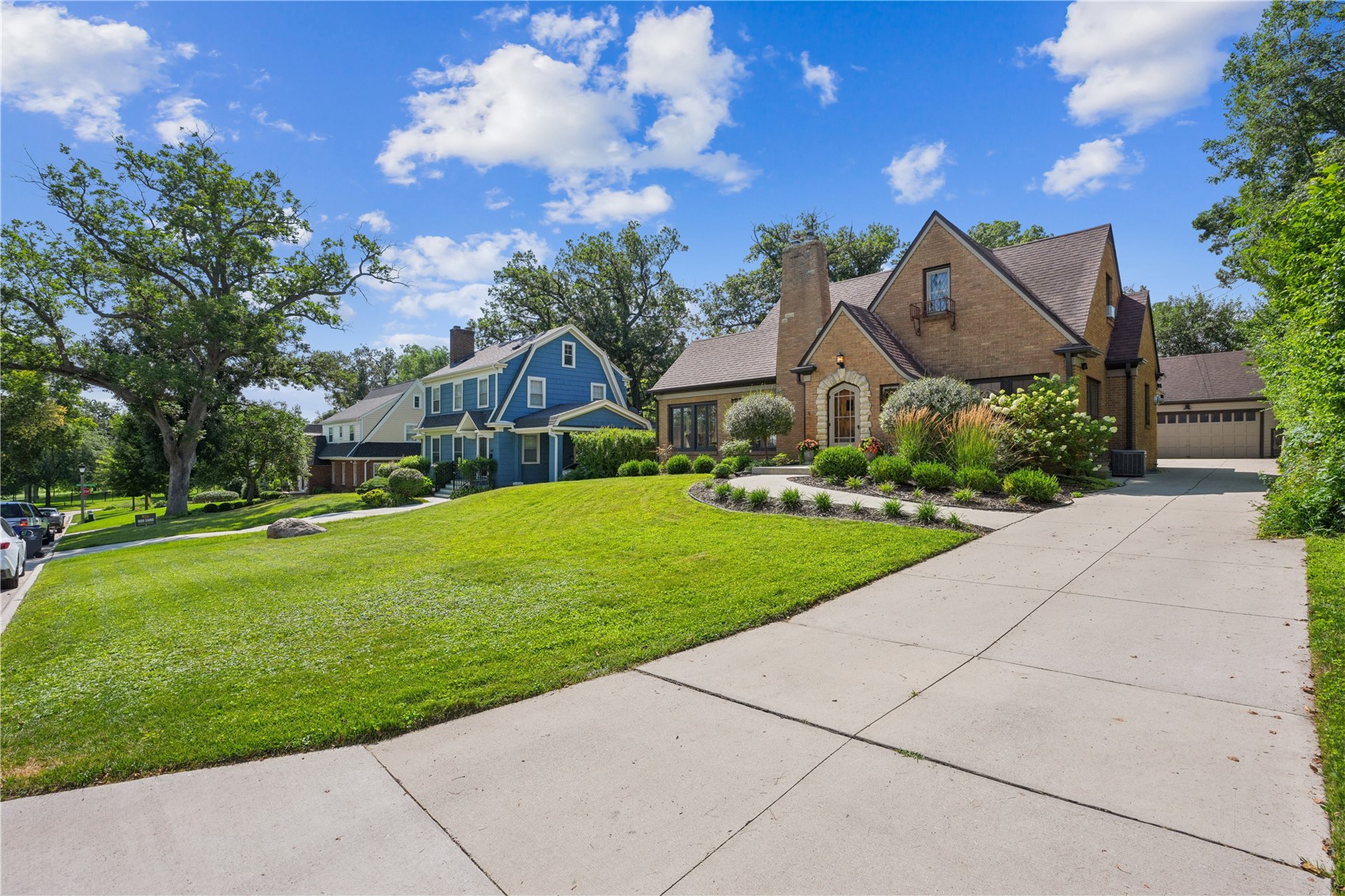 311 25th St Drive SE Cedar Rapids IA 52403