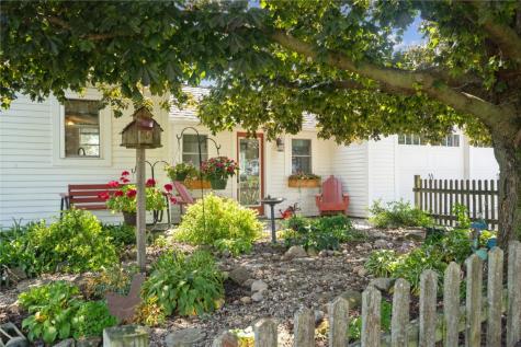 1302 Bowdish Road Central City IA 52214
