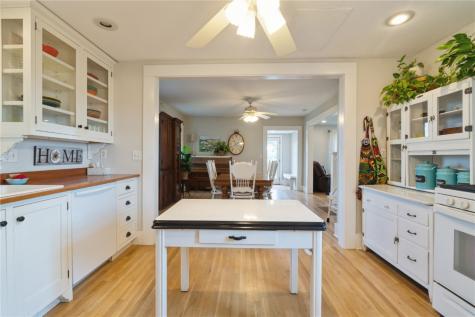 1302 Bowdish Road Central City IA 52214
