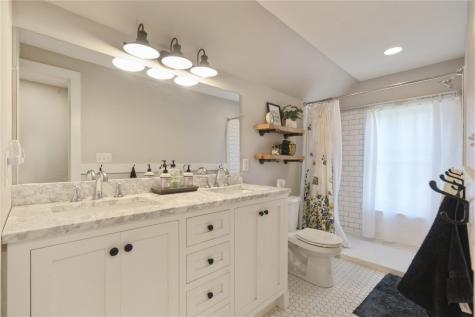 1302 Bowdish Road Central City IA 52214