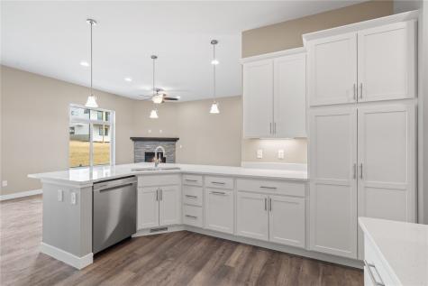 15 N Seven Oaks Road North Liberty IA 52317