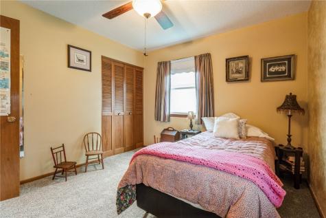 1145 W 14th Avenue Marion IA 52302