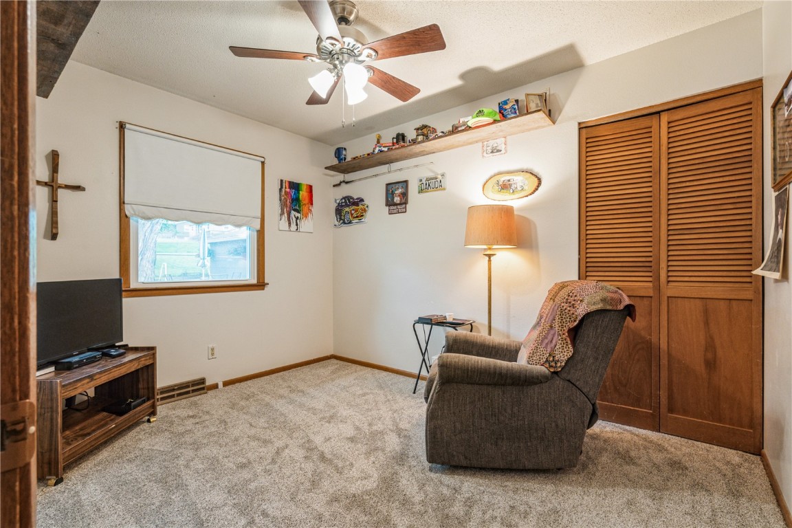 1145 W 14th Avenue Marion IA 52302