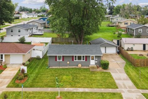 1145 W 14th Avenue Marion IA 52302