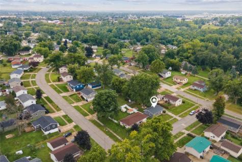 1145 W 14th Avenue Marion IA 52302