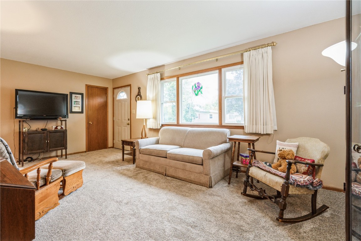 1145 W 14th Avenue Marion IA 52302