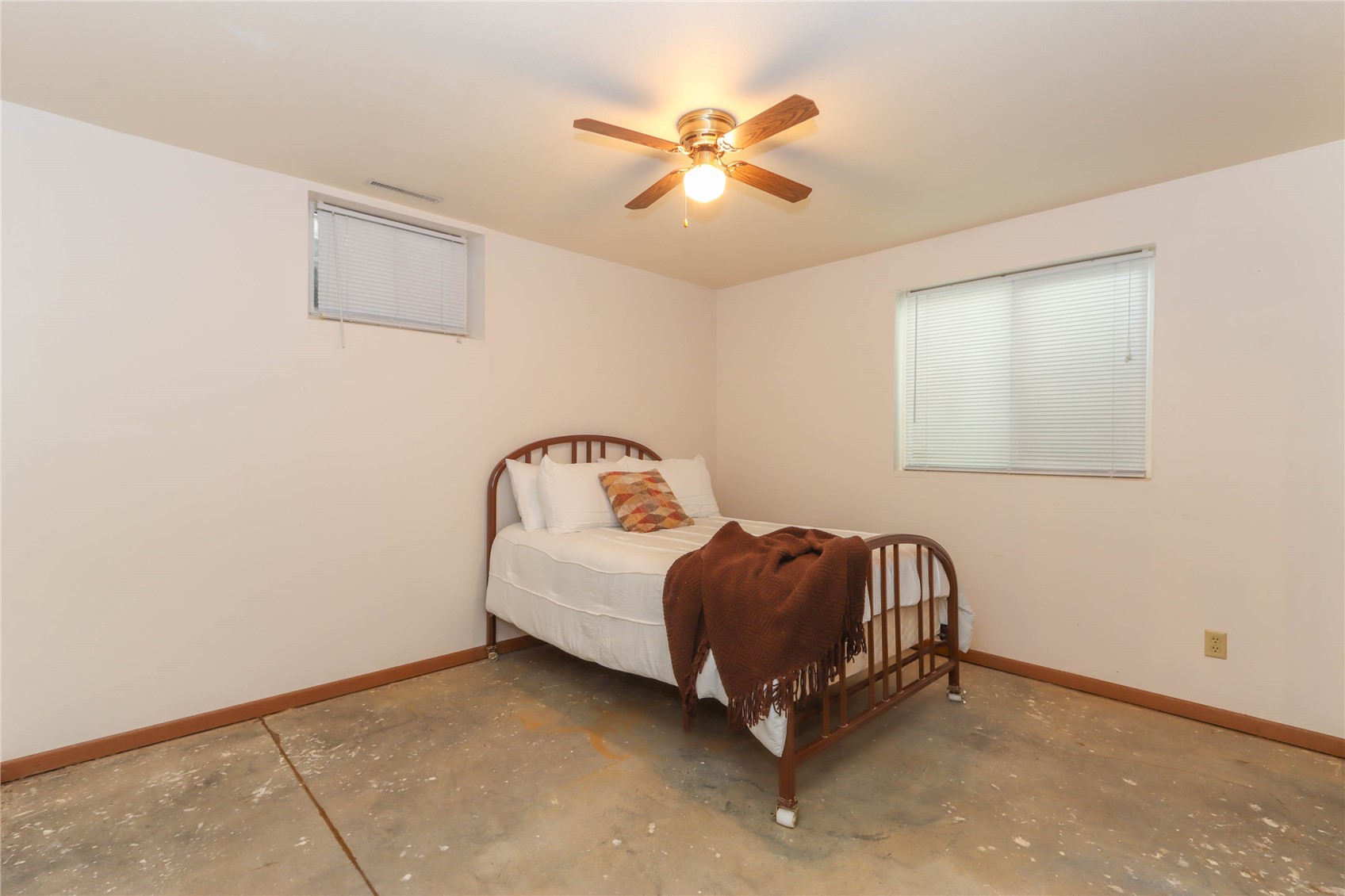 2322 27th Street SW Cedar Rapids IA 52404