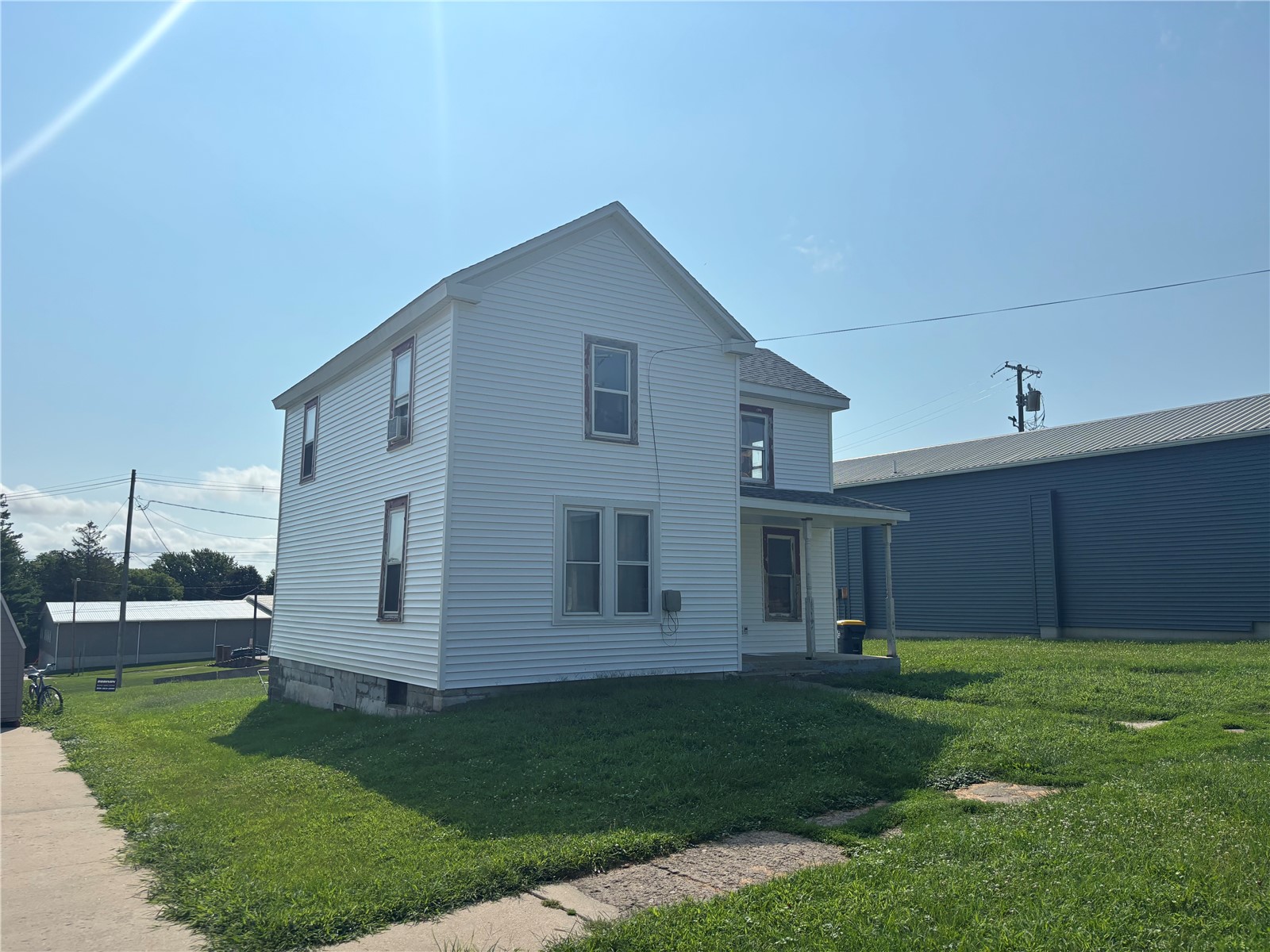 405 Court Street Williamsburg IA 52361