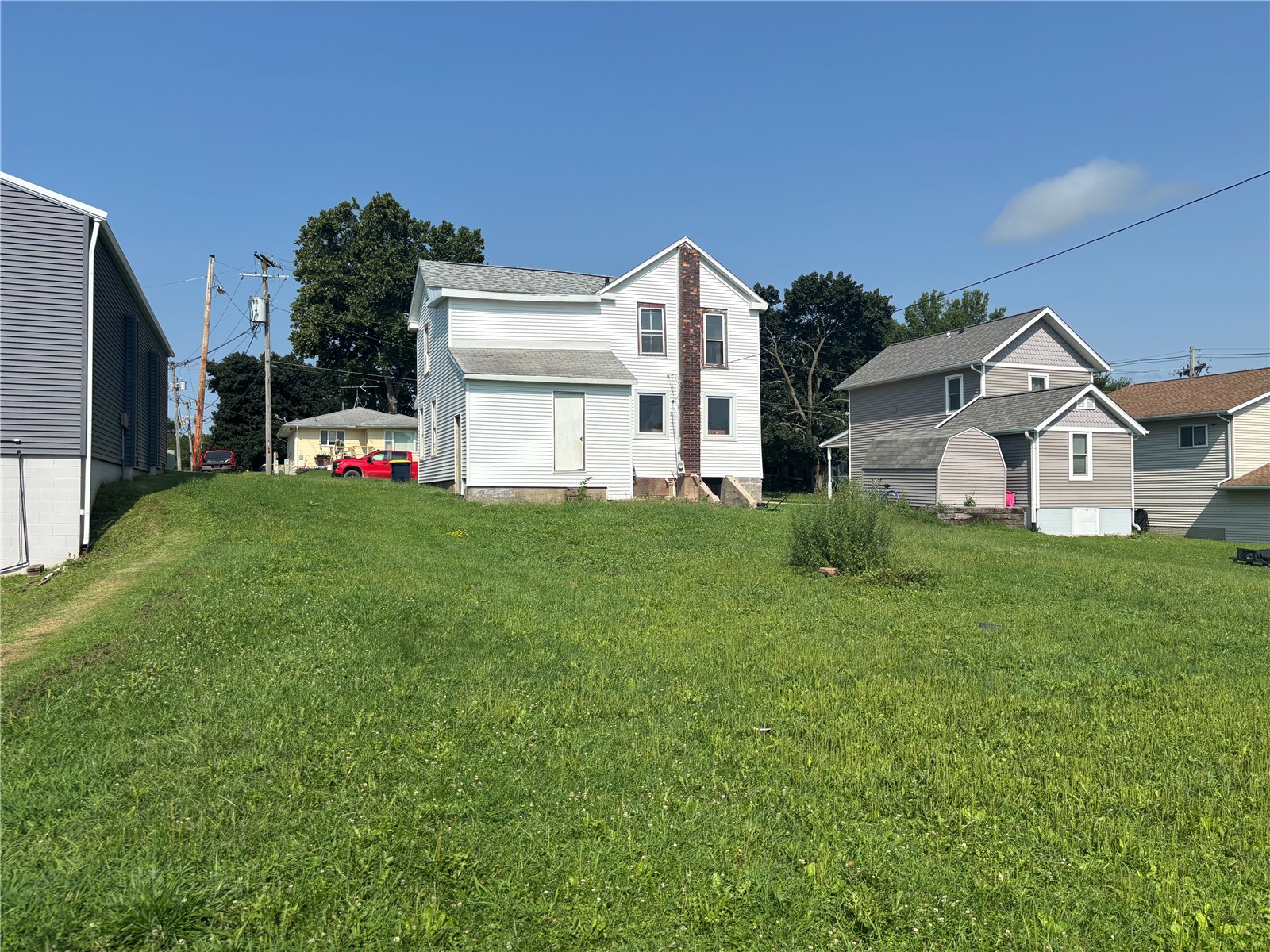 405 Court Street Williamsburg IA 52361